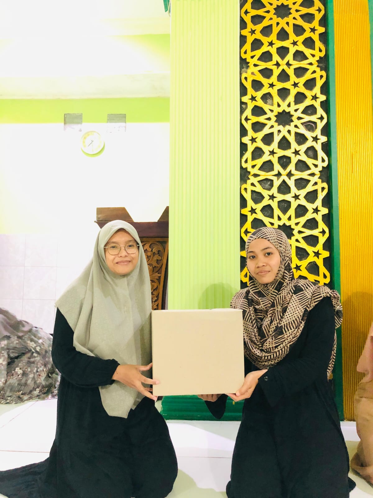 Menginspirasi! PP Hamalatul Qur an Putri Berikan Penghargaan kepada Santri Terbaik Bulan Mei